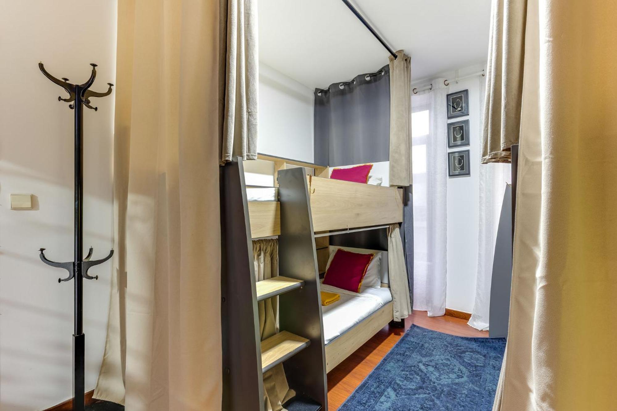Garden In Town Hostel - Porto — Photos 3